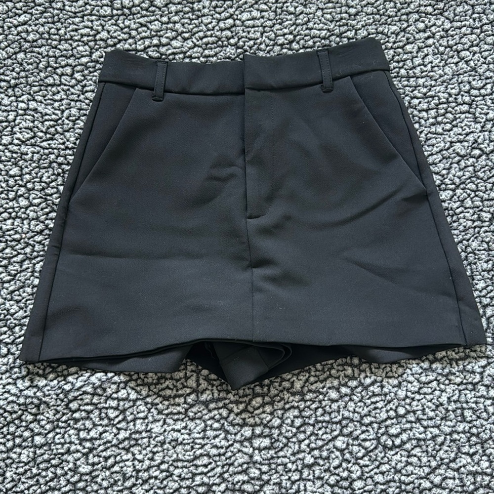 Zara skort black. Size Xs